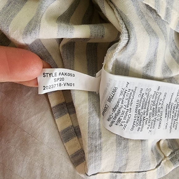 Madewell Ruffle-Neck Back Keyhole Oversized Top in Stripes size Small - Picture 6 of 8